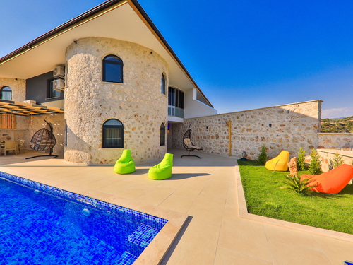  gece  -  Kasım
  | Seydikemer Karadere’de Hamamlı, Saunalı Lüks Villa